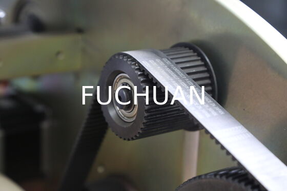 Maszyna do skręcania podwójnego skrętu, skonstruowana z wytrzymałych materiałów, łuku z włókna węglowego i precyzyjnego przesuwu dla trwałego skręcania drutu